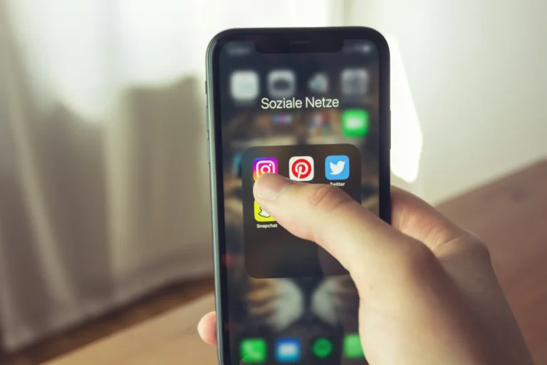 How to Update Instagram on Android and iPhone